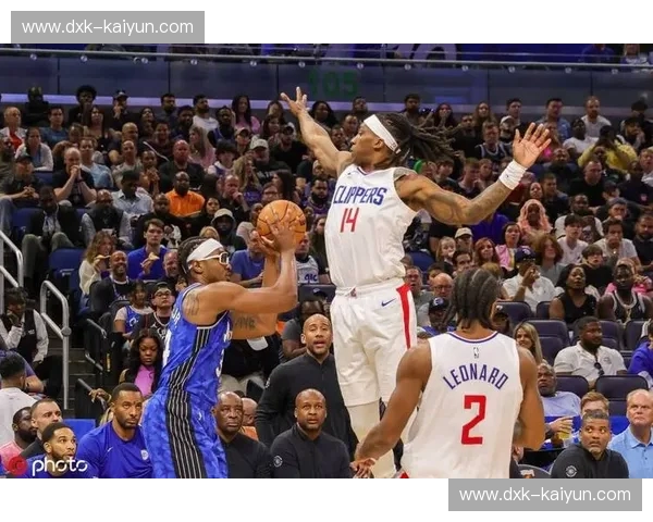 冰与火之歌：奥兰多“魔术”能否点燃快船新主场的防守硝烟？